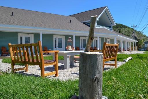 The Tides Inn Norris Point Exterior photo